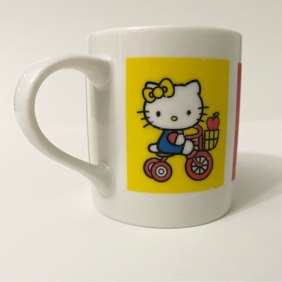 2000 Sanrio Hello Kitty Ceramic Kids Mug - Picture 4 of 16